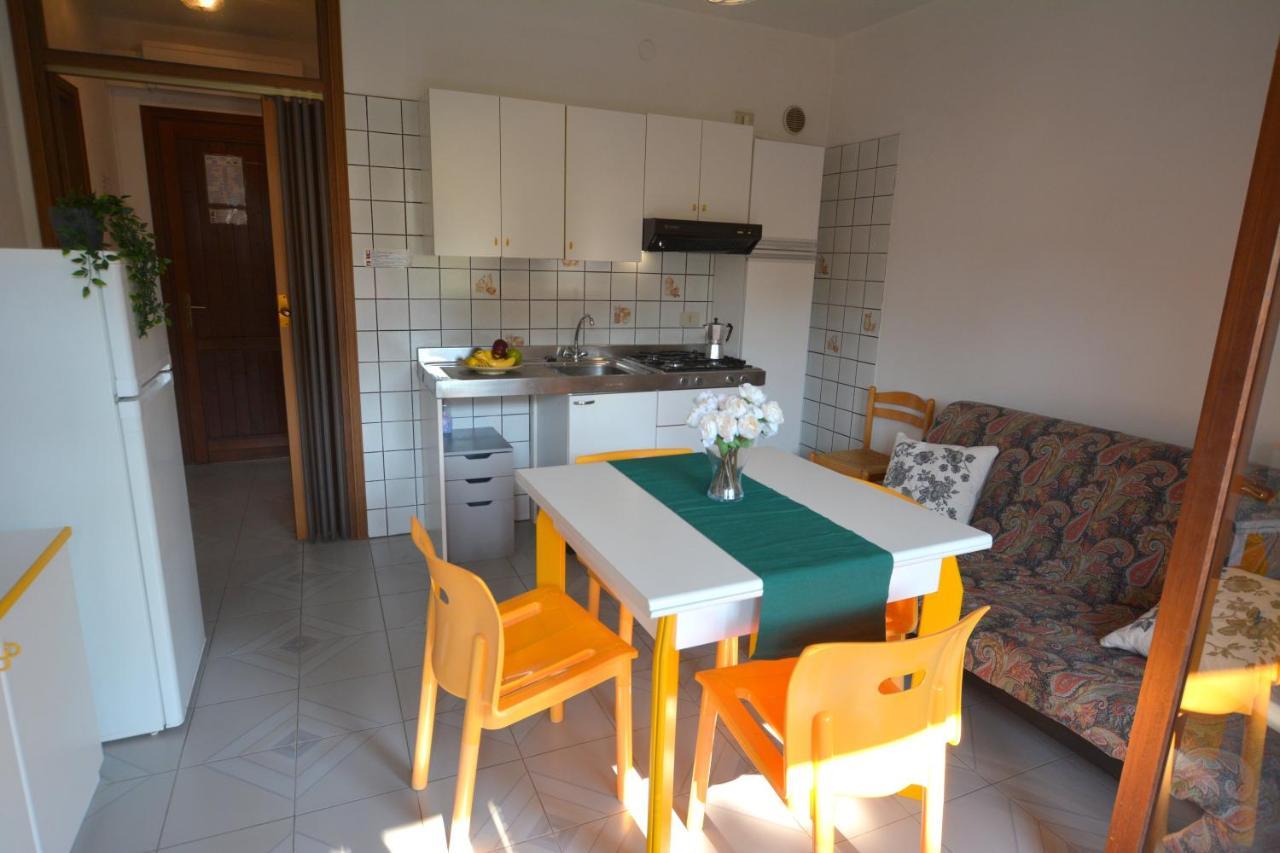 Flat In Lignano Pineta Leilighet Lignano Sabbiadoro Eksteriør bilde