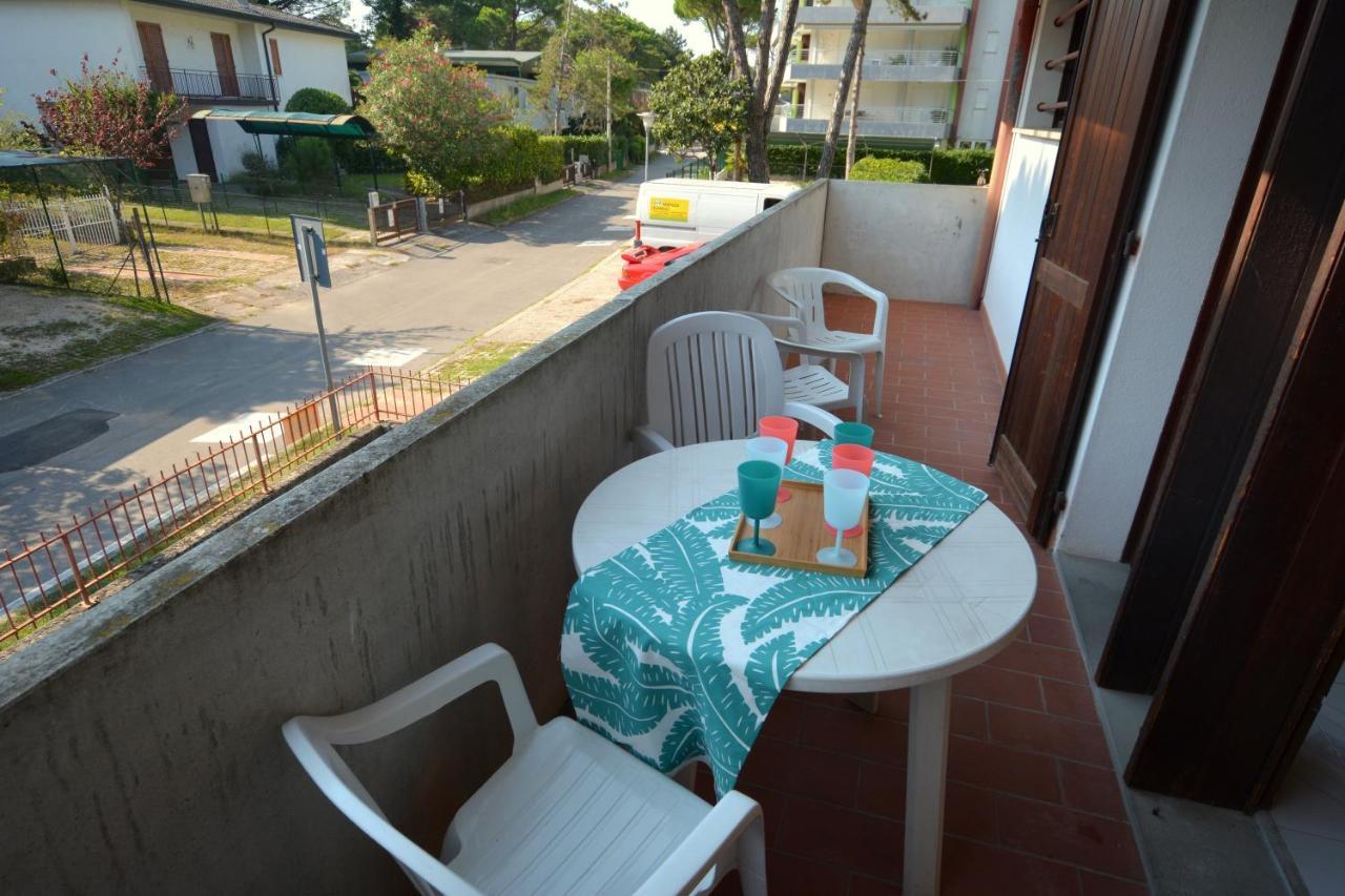 Flat In Lignano Pineta Leilighet Lignano Sabbiadoro Eksteriør bilde
